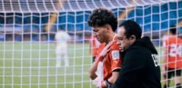 إمام عاشور يتعرض لإصابة قوية خلال مباراة مصر ونيوزلندا